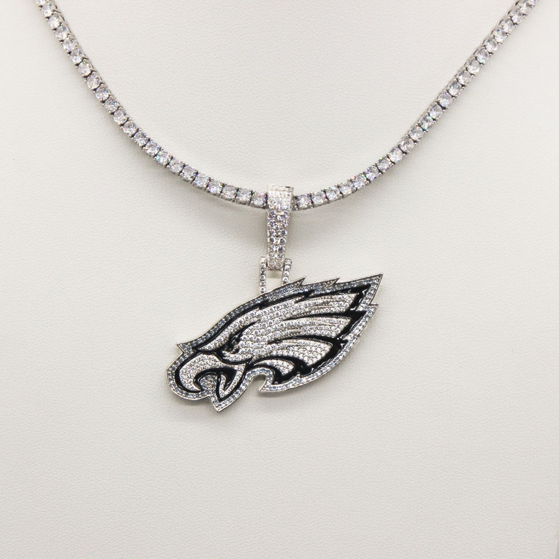 Philadelphia Emblem Pendant Necklace – Perfect Gift for Holidays & Game Day Fans