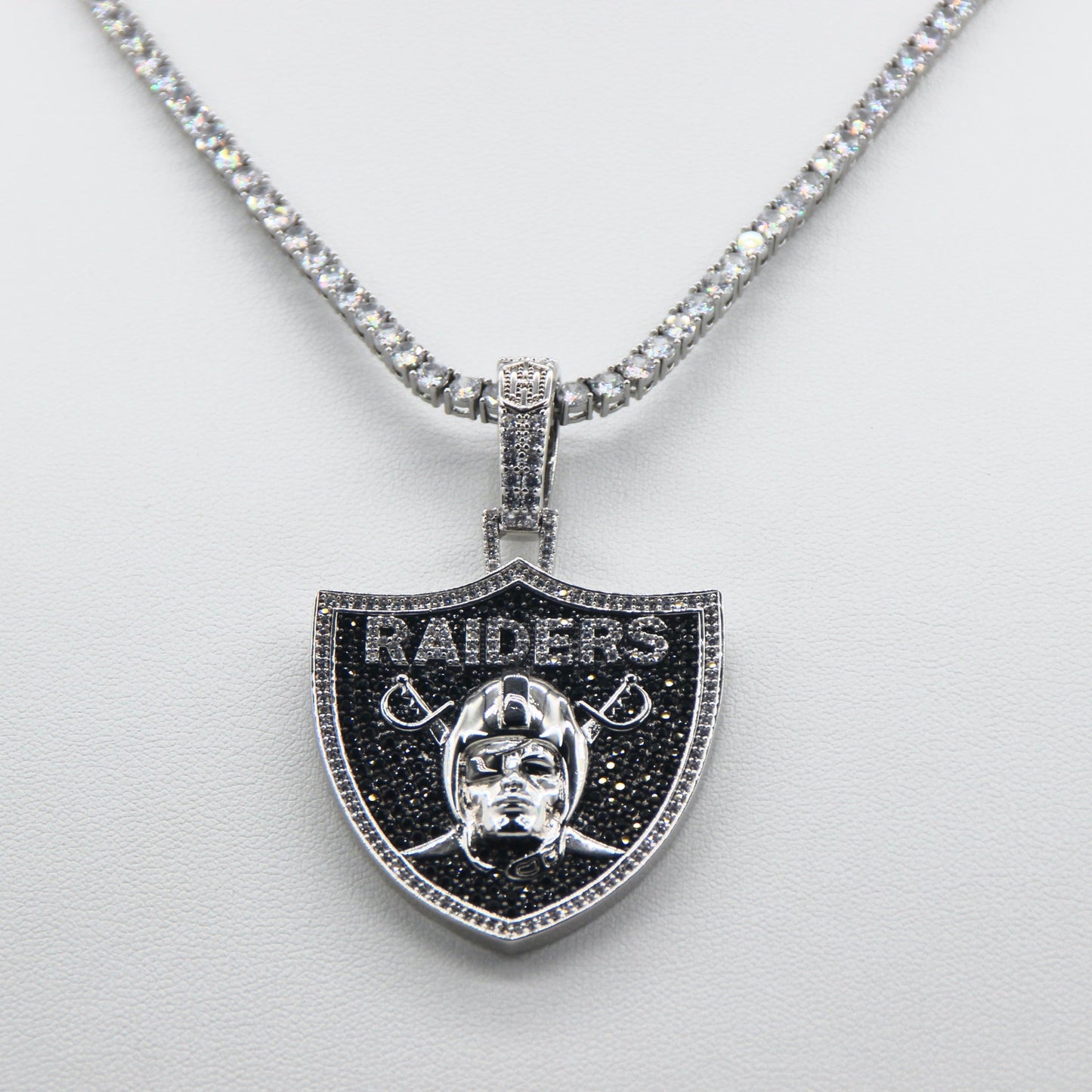 Las Vegas Emblem Pendant Necklace – Perfect Gift for True Las Vegas Fans