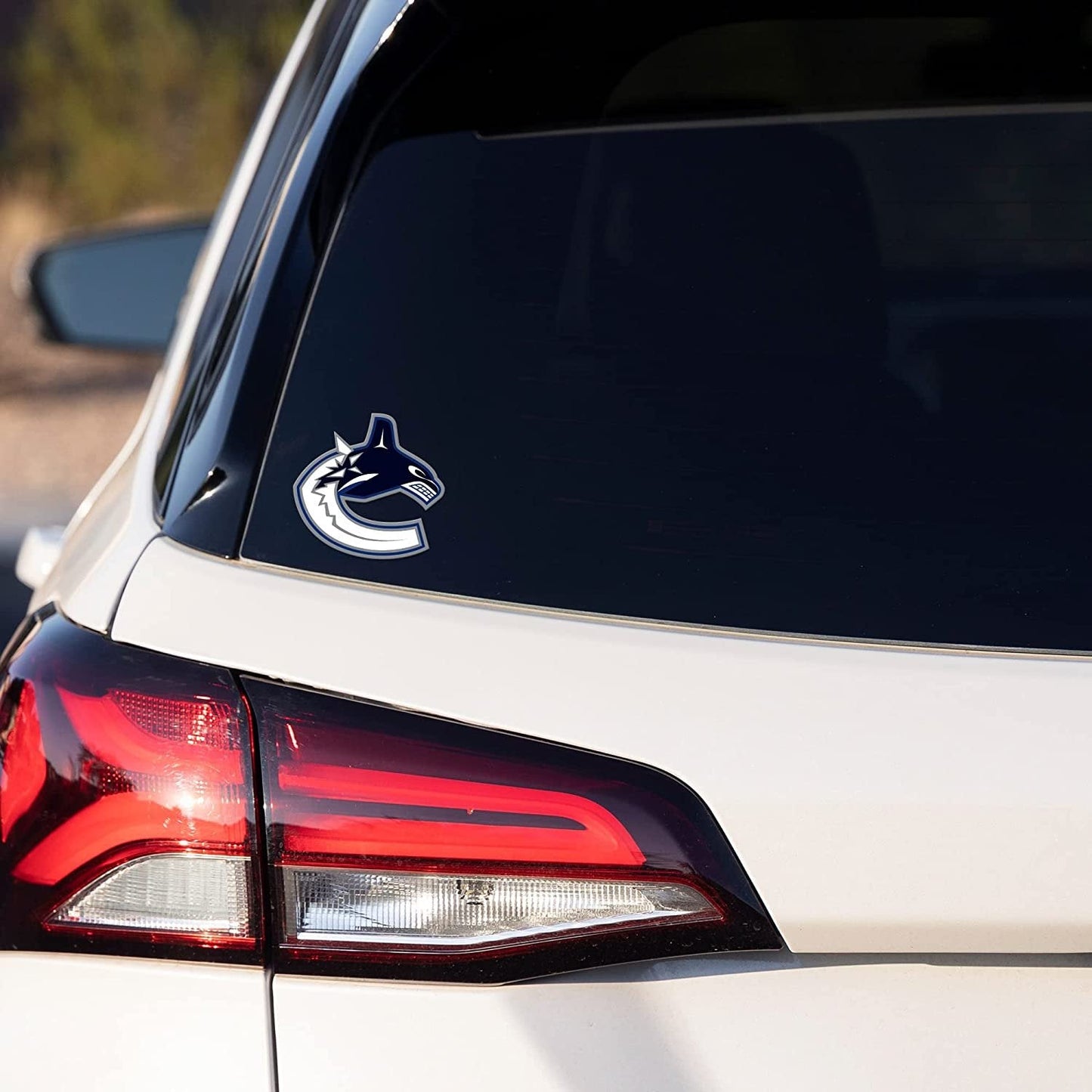 Los Angeles Rams Decal Sticker, Retro Helmet Design, Flat Vinyl, 3.5 Inch Die Cut, Full Adhesive Backing